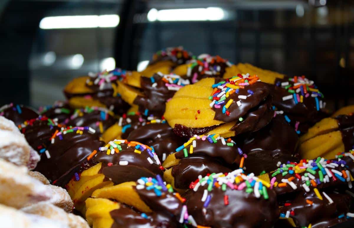 fresh pastries at bagel chicks bakery near charles town wv